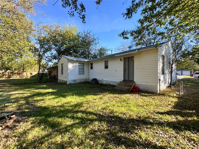 3206 Mitchell Street, Greenville, TX 75402