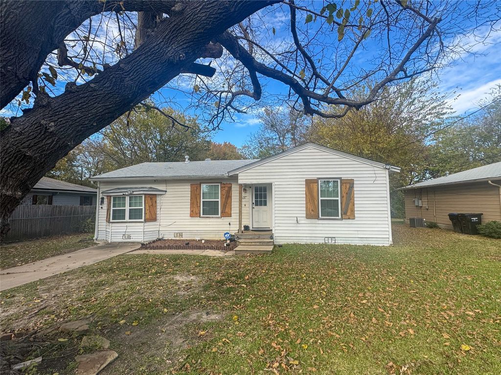 3206 Mitchell Street, Greenville, TX 75402