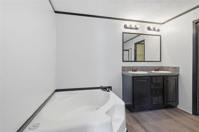 317 Thicket Rd, Sulphur, LA 70663