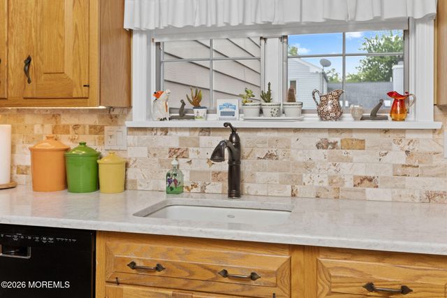 57 Pedee Place, Middletown, NJ 07748