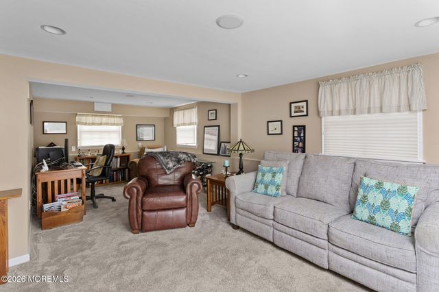 57 Pedee Place, Middletown, NJ 07748