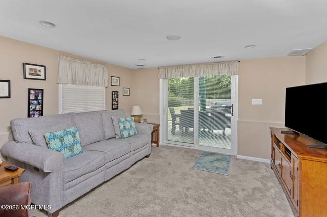 57 Pedee Place, Middletown, NJ 07748