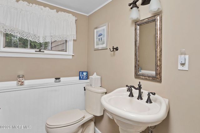 57 Pedee Place, Middletown, NJ 07748