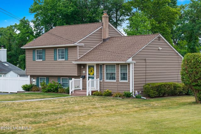 57 Pedee Place, Middletown, NJ 07748