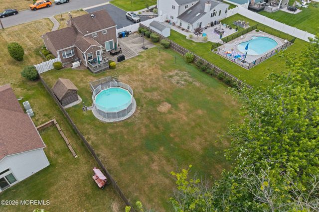 57 Pedee Place, Middletown, NJ 07748
