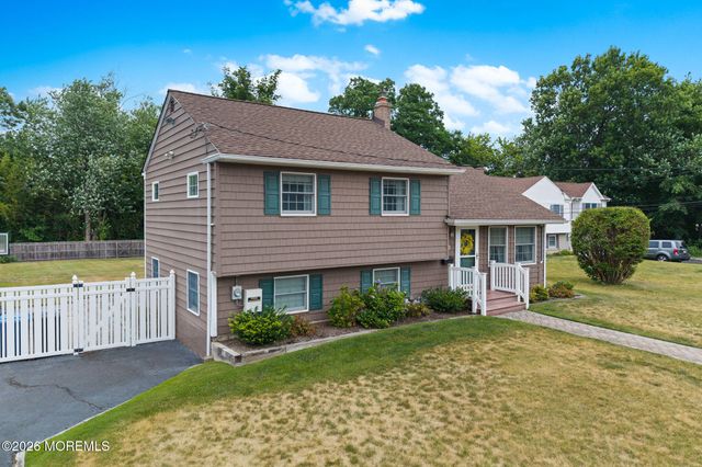 57 Pedee Place, Middletown, NJ 07748