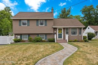 57 Pedee Place, Middletown, NJ 07748