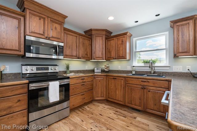 10270 County Line Road, Ortonville, MI 48462
