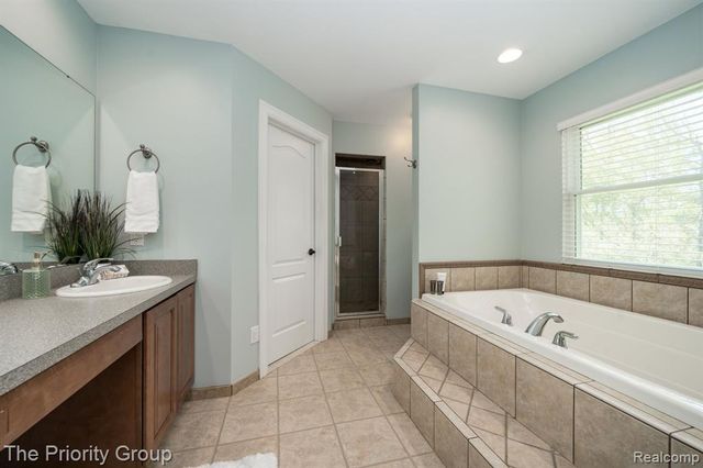 10270 County Line Road, Ortonville, MI 48462