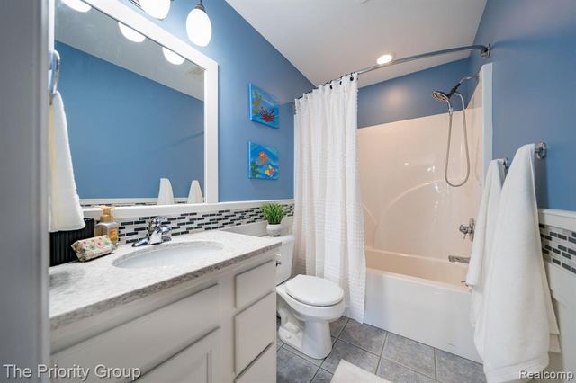10270 County Line Road, Ortonville, MI 48462