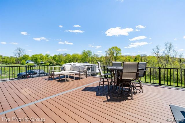 10270 County Line Road, Ortonville, MI 48462