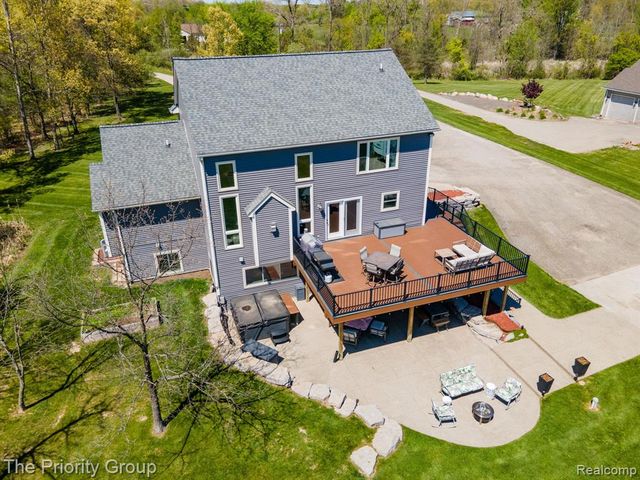 10270 County Line Road, Ortonville, MI 48462