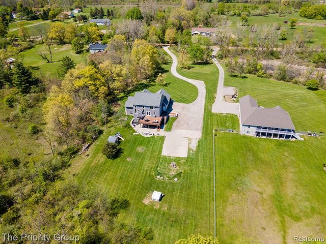 10270 County Line Road, Ortonville, MI 48462