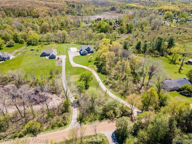 10270 County Line Road, Ortonville, MI 48462