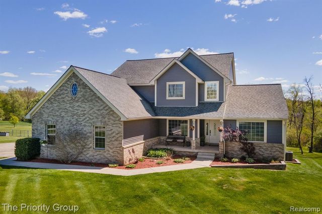 10270 County Line Road, Ortonville, MI 48462