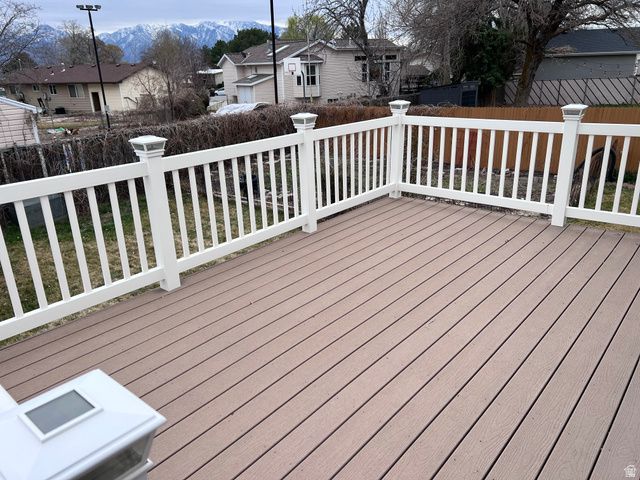 6695 S SOMERSET DR, West Jordan, UT 84084