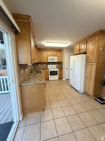 6695 S SOMERSET DR, West Jordan, UT 84084