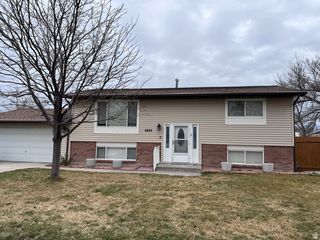 6695 S SOMERSET DR, West Jordan, UT 84084