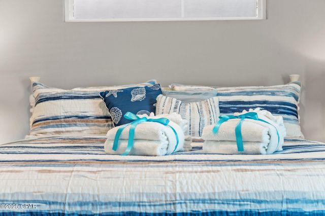 529 Christmas Tree Lane, Panama City Beach, FL 32413