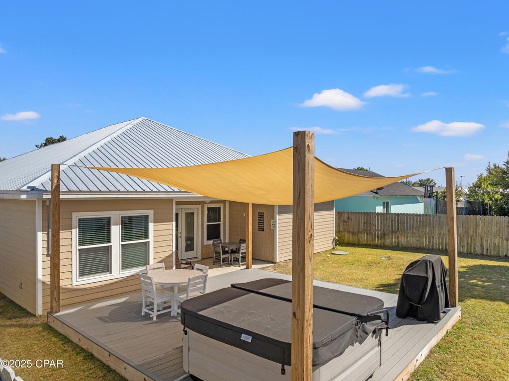 Image 3 of property listing at 529 Christmas Tree Lane, Panama City Beach, FL 32413
