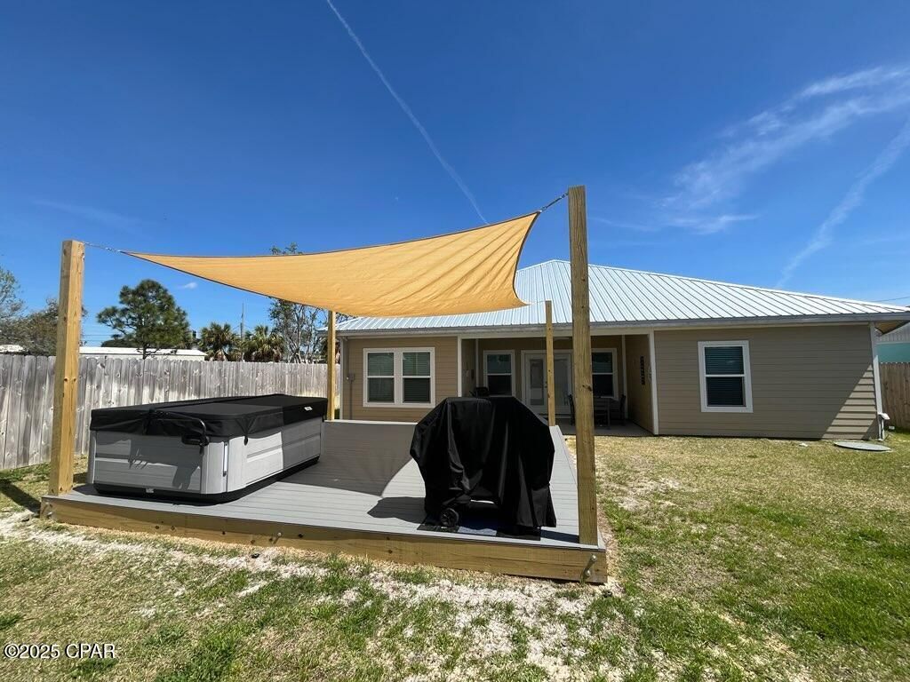 Image 5 of property listing at 529 Christmas Tree Lane, Panama City Beach, FL 32413