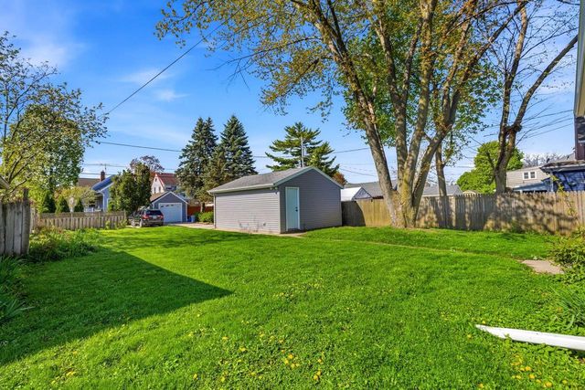 143 Frame AVENUE, Waukesha, WI 53186