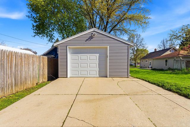 143 Frame AVENUE, Waukesha, WI 53186