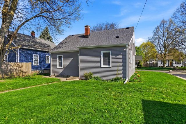 143 Frame AVENUE, Waukesha, WI 53186