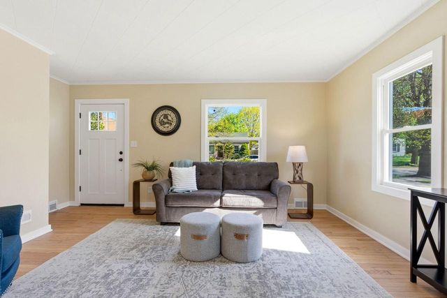 143 Frame AVENUE, Waukesha, WI 53186