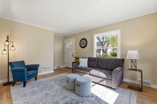 143 Frame AVENUE, Waukesha, WI 53186