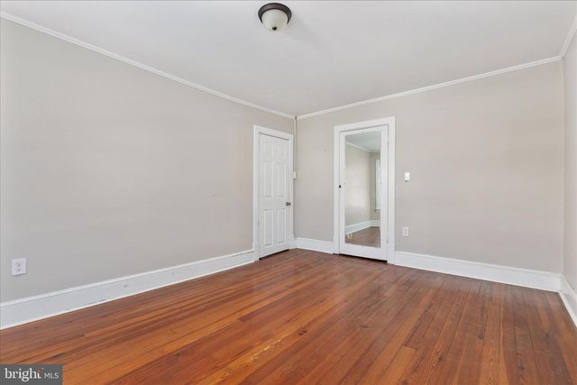 208 PORTER AVE, Martinsburg, WV 25401