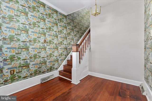 208 PORTER AVE, Martinsburg, WV 25401