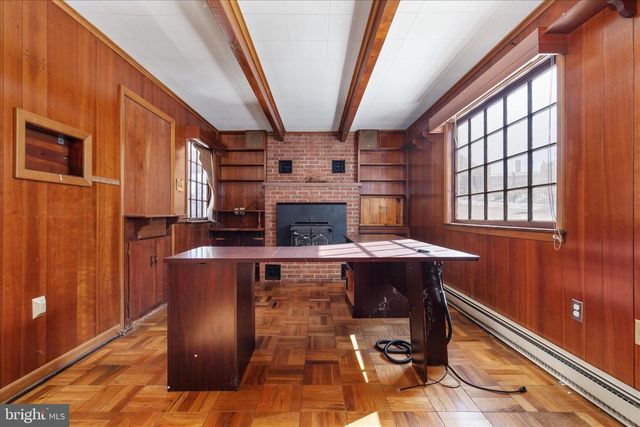 208 PORTER AVE, Martinsburg, WV 25401