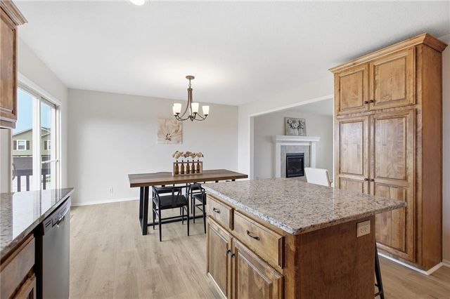 301 NE 192nd Terrace, Smithville, MO 64089
