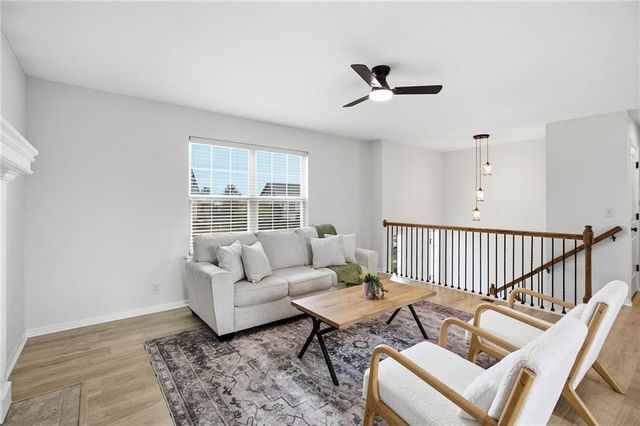 301 NE 192nd Terrace, Smithville, MO 64089