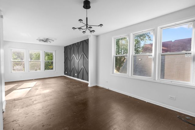 8942 S Baltimore Avenue, Chicago, IL 60617