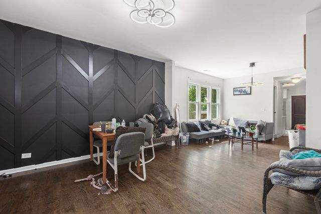 8942 S Baltimore Avenue, Chicago, IL 60617