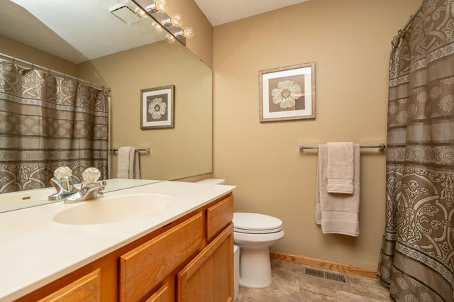 2009 Southcross Drive W 903, Burnsville, MN 55306
