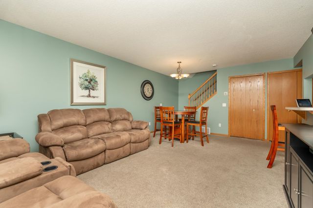 2009 Southcross Drive W 903, Burnsville, MN 55306