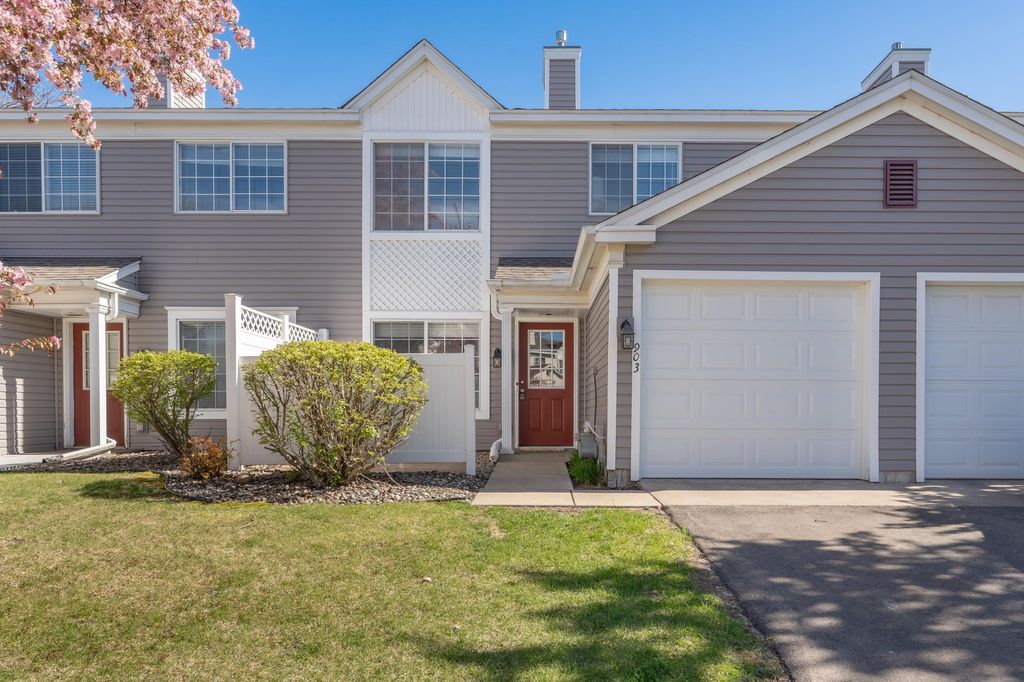 2009 Southcross Drive W 903, Burnsville, MN 55306