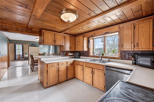 193 Newport Gray Road, Newport, NY 13416