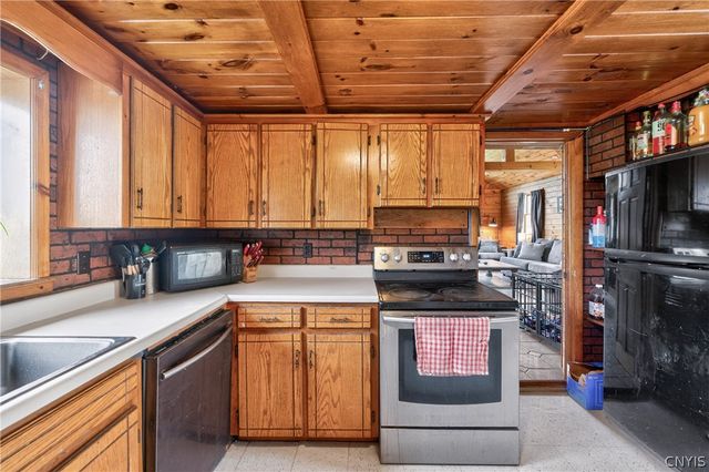 193 Newport Gray Road, Newport, NY 13416