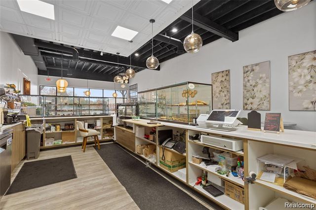 29530 Ford Road, Garden City, MI 48135