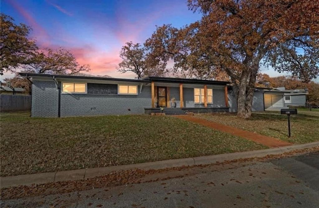 1201 NW 6th Avenue, Mineral Wells, TX 76067
