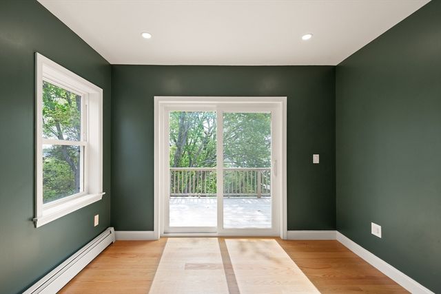 5R Brooks Rd, Gloucester, MA 01930