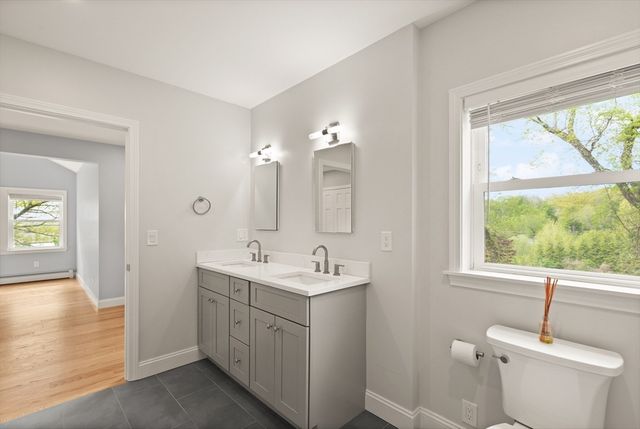 5R Brooks Rd, Gloucester, MA 01930