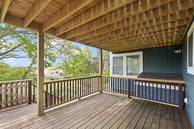 5R Brooks Rd, Gloucester, MA 01930