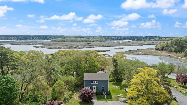 5R Brooks Rd, Gloucester, MA 01930