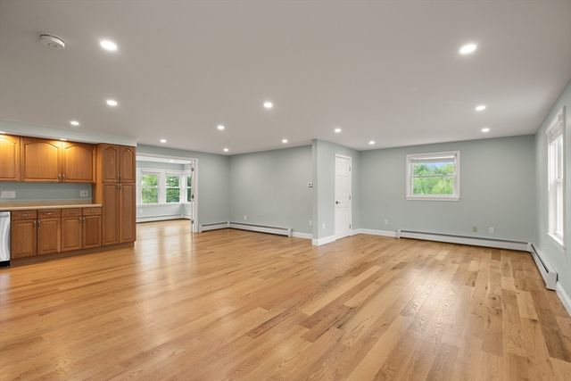 5R Brooks Rd, Gloucester, MA 01930