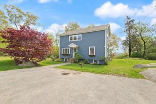 5R Brooks Rd, Gloucester, MA 01930